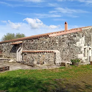 Su Montiju De Sa Falada Manna Cheremule